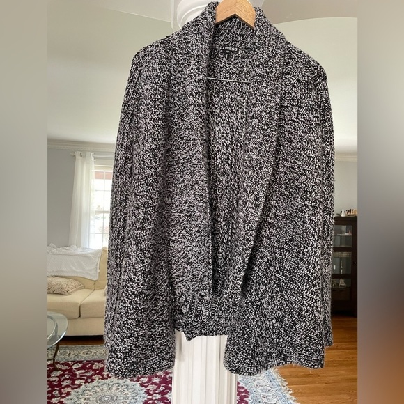 express women’s black and white gray chunky knit open front Cardigan siz small P - Picture 1 of 6
